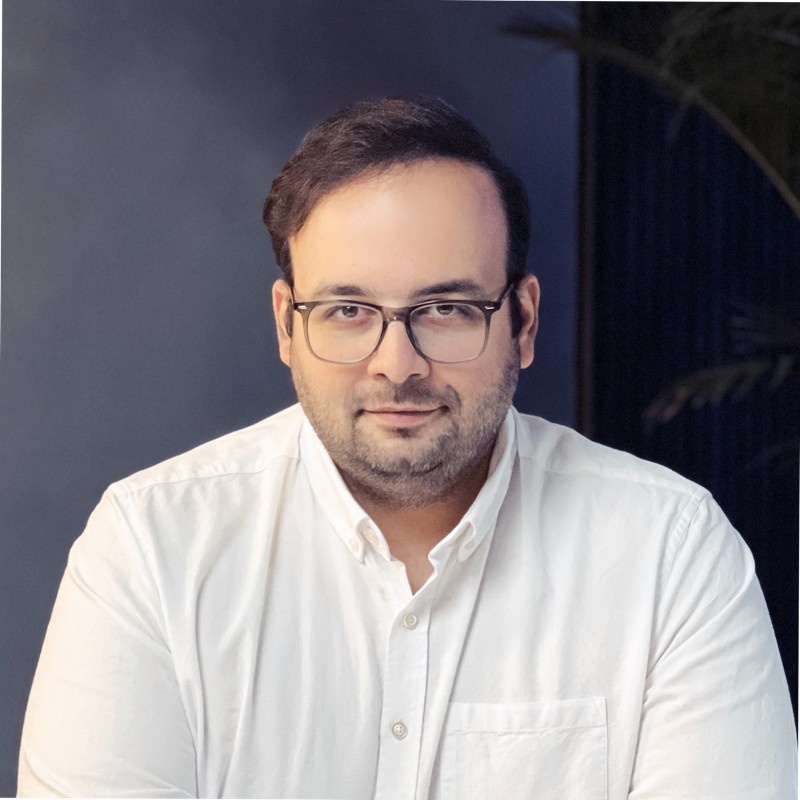میلاد احرامپوش